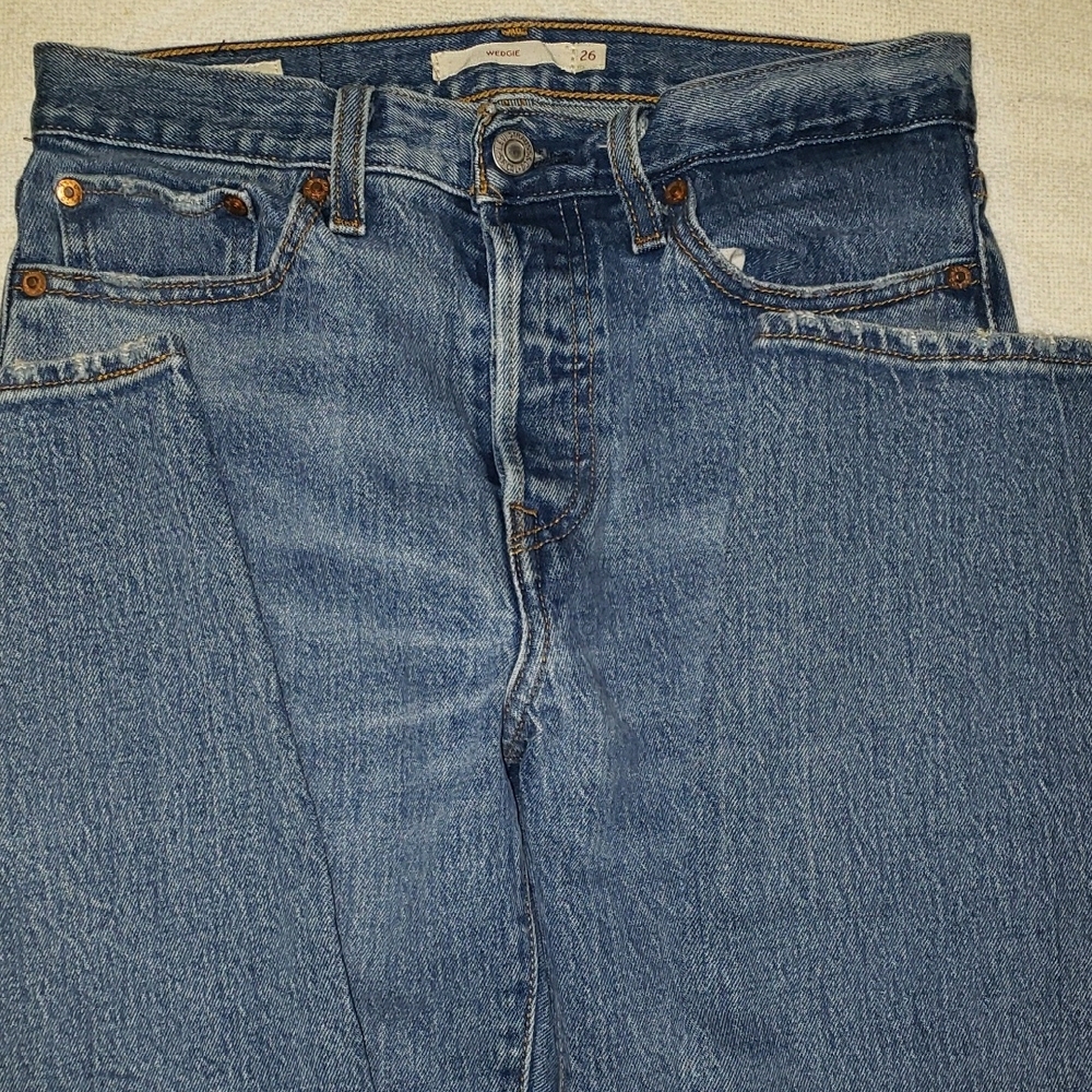 Levi's Straight Leg Jeans in Medium Blue Denim